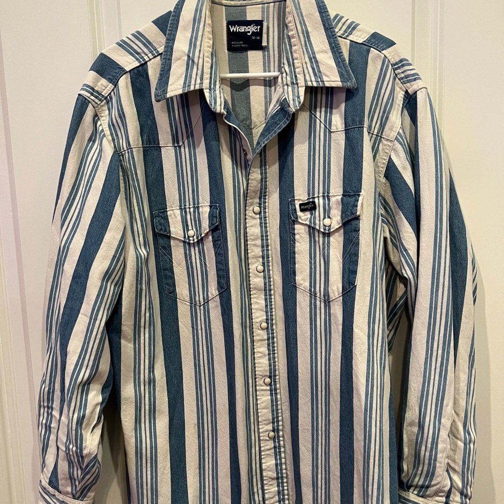 Wrangler Men's Blue Striped Shirt
